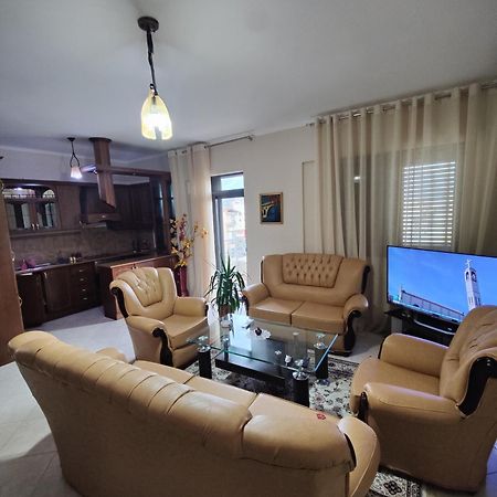 City Center Apartment Берат Экстерьер фото