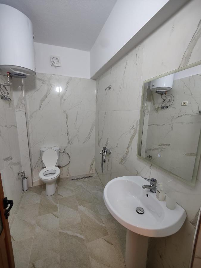 City Center Apartment Берат Экстерьер фото